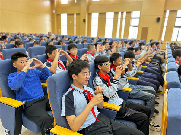 fd7383708c9e37332cc1e0ebe05519b8.jpg fd7383708c9e37332cc1e0ebe05519b8.jpg